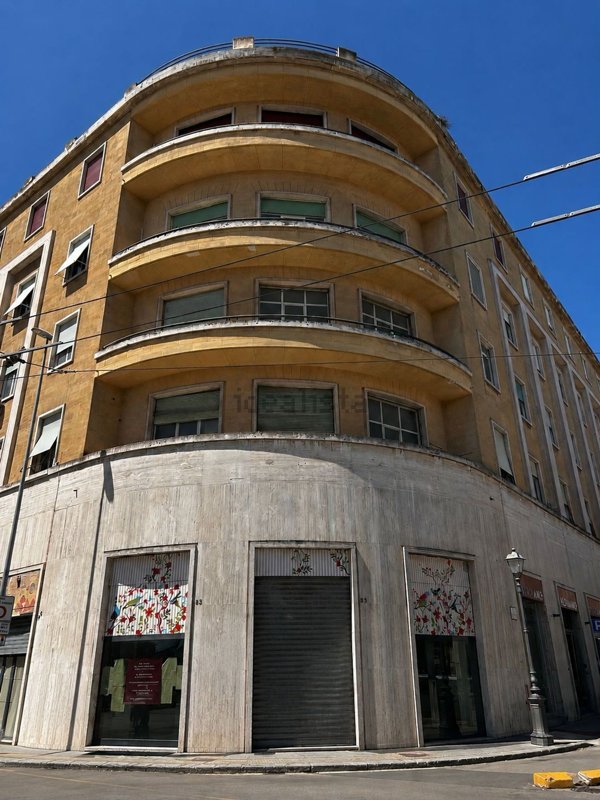 locale commerciale in affitto a Lecce in zona Centro Città