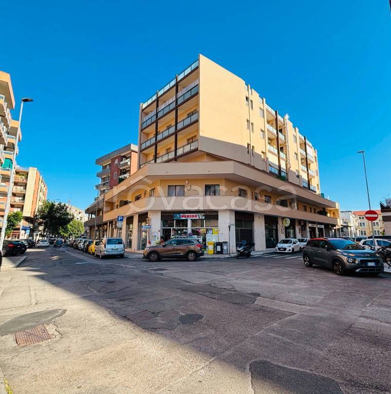 negozio in affitto a Lecce in zona Ariosto