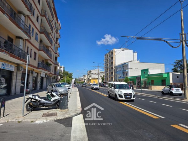 negozio in affitto a Lecce in zona Salesiani