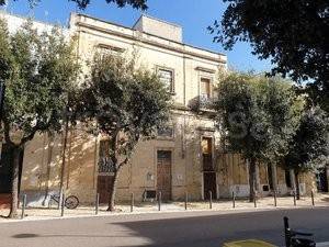 locale commerciale in affitto a Lecce in zona Leuca