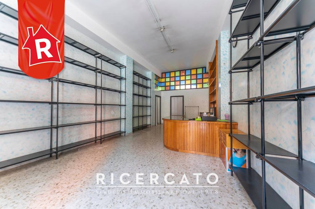 negozio in affitto a Lecce in zona Partigiani