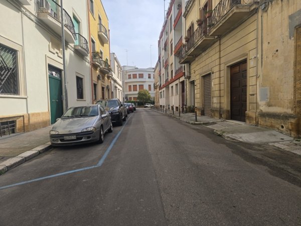 locale di sgombero in affitto a Lecce in zona Centro Città