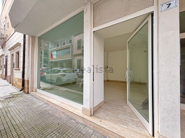 locale commerciale in affitto a Lecce in zona Mazzini