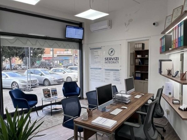 locale commerciale in affitto a Lecce in zona Leuca