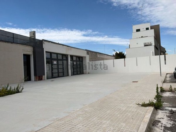 locale commerciale in affitto a Lecce in zona Partigiani