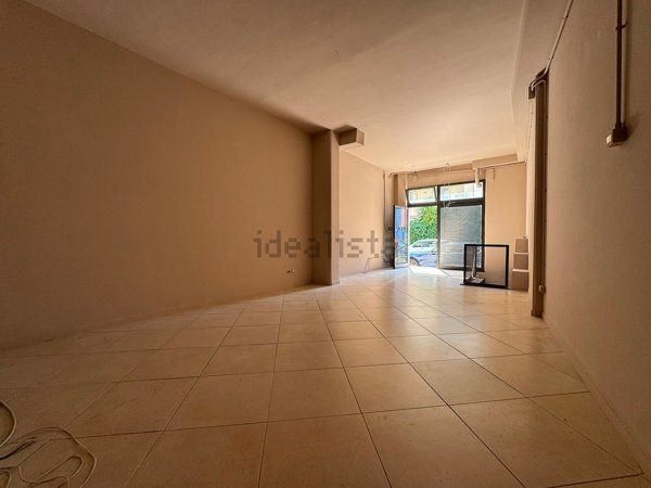 locale commerciale in affitto a Lecce in zona Ariosto