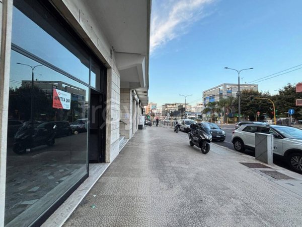 locale commerciale in affitto a Lecce in zona Mazzini