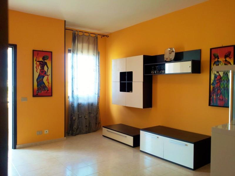 appartamento in affitto a Lizzanello in zona Merine