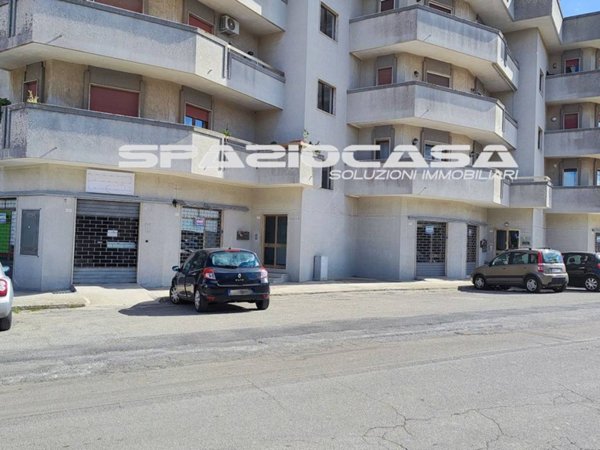 negozio in affitto a Maglie