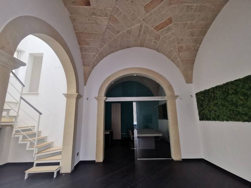 negozio in affitto a Maglie