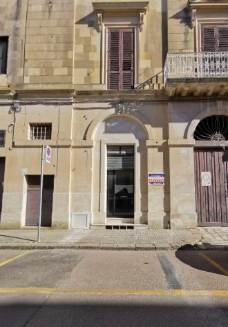 locale commerciale in affitto a Maglie