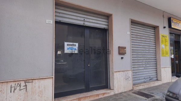 locale commerciale in affitto a Maglie