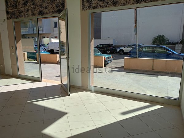 negozio in affitto a Maglie