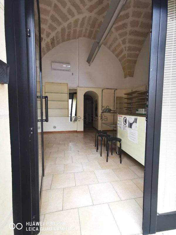 locale commerciale in affitto a Maglie