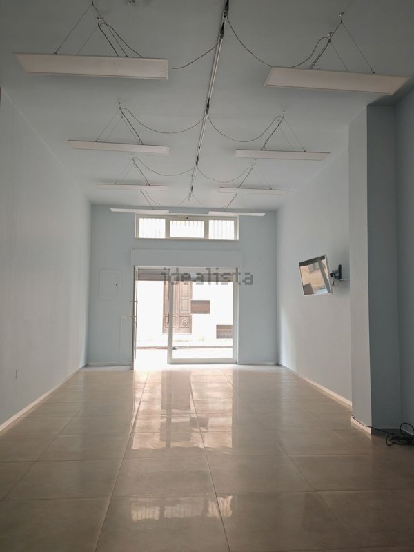 locale commerciale in affitto a Maglie