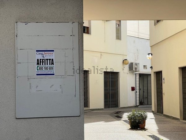 locale commerciale in affitto a Matino