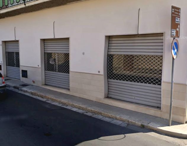locale commerciale in affitto a Matino