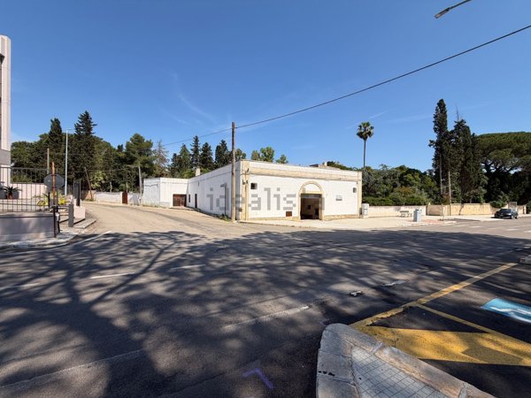 negozio in affitto a Monteroni di Lecce