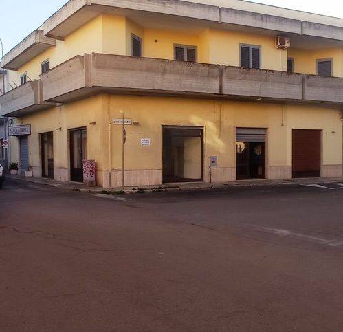 negozio in affitto a Monteroni di Lecce