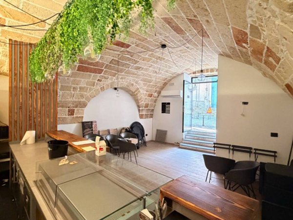 negozio in affitto a Nardò