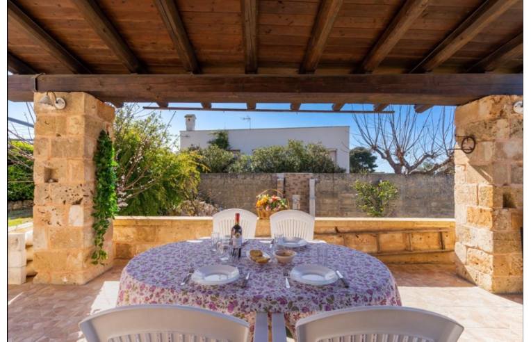 casa indipendente in affitto a Racale in zona Torre Suda