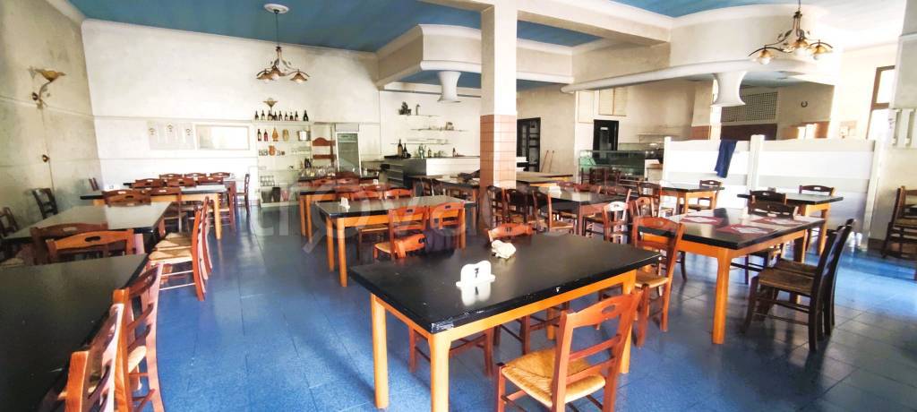 negozio in affitto a Salice Salentino