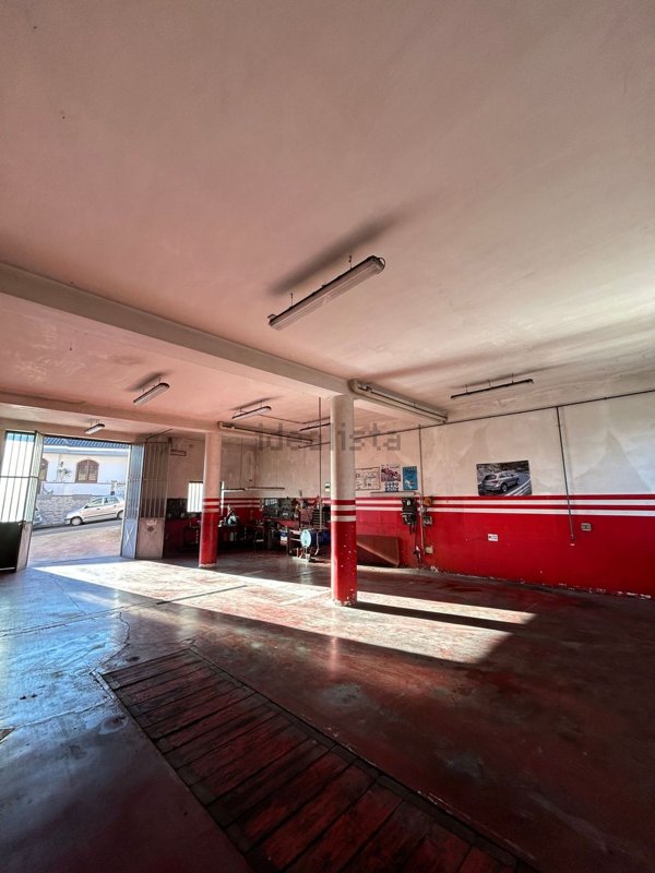 locale commerciale in affitto a Scorrano