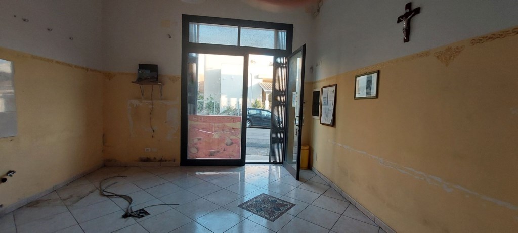 negozio in affitto a Scorrano