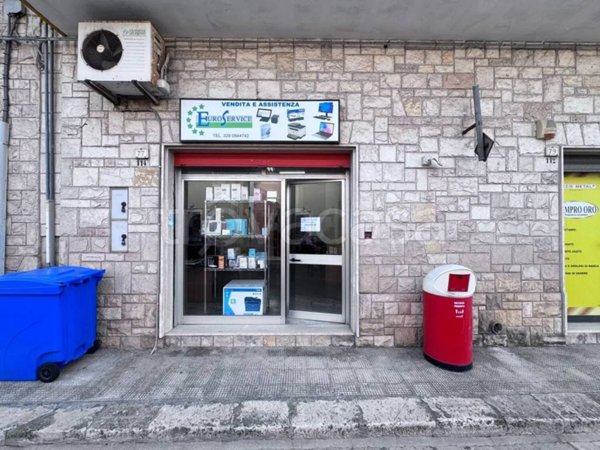 negozio in affitto a Squinzano