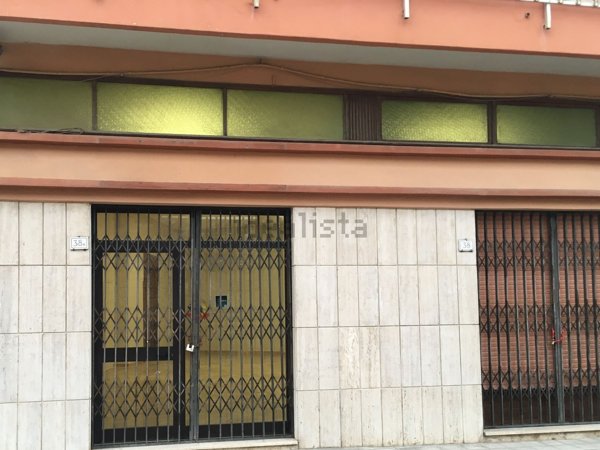 locale commerciale in affitto a Squinzano