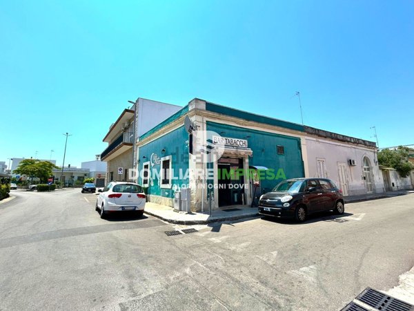 locale commerciale in affitto a Surbo