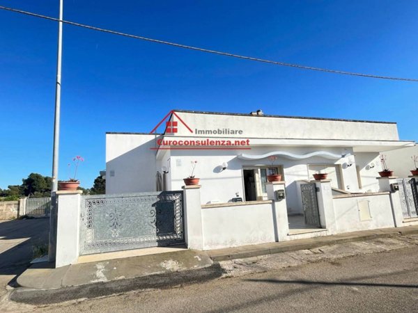 appartamento in affitto a Taviano in zona Marina di Mancaversa