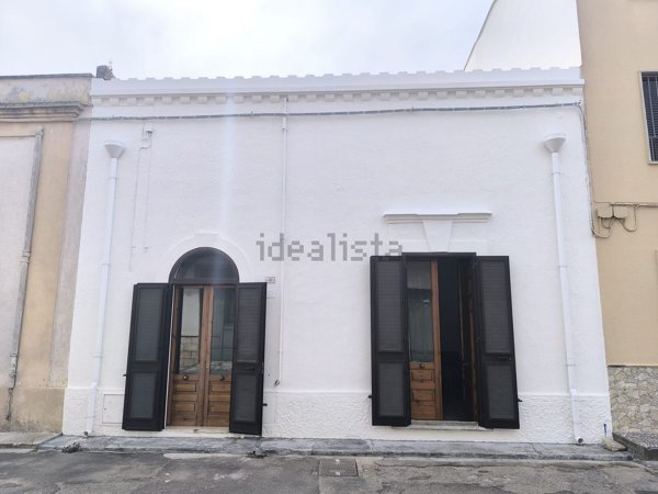 casa indipendente in affitto a Taviano