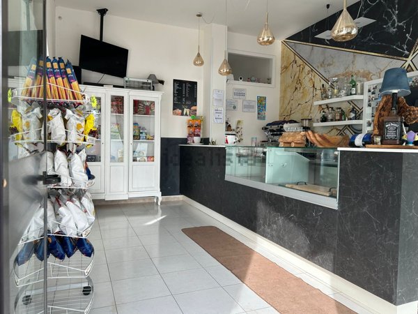 locale commerciale in affitto a Tricase