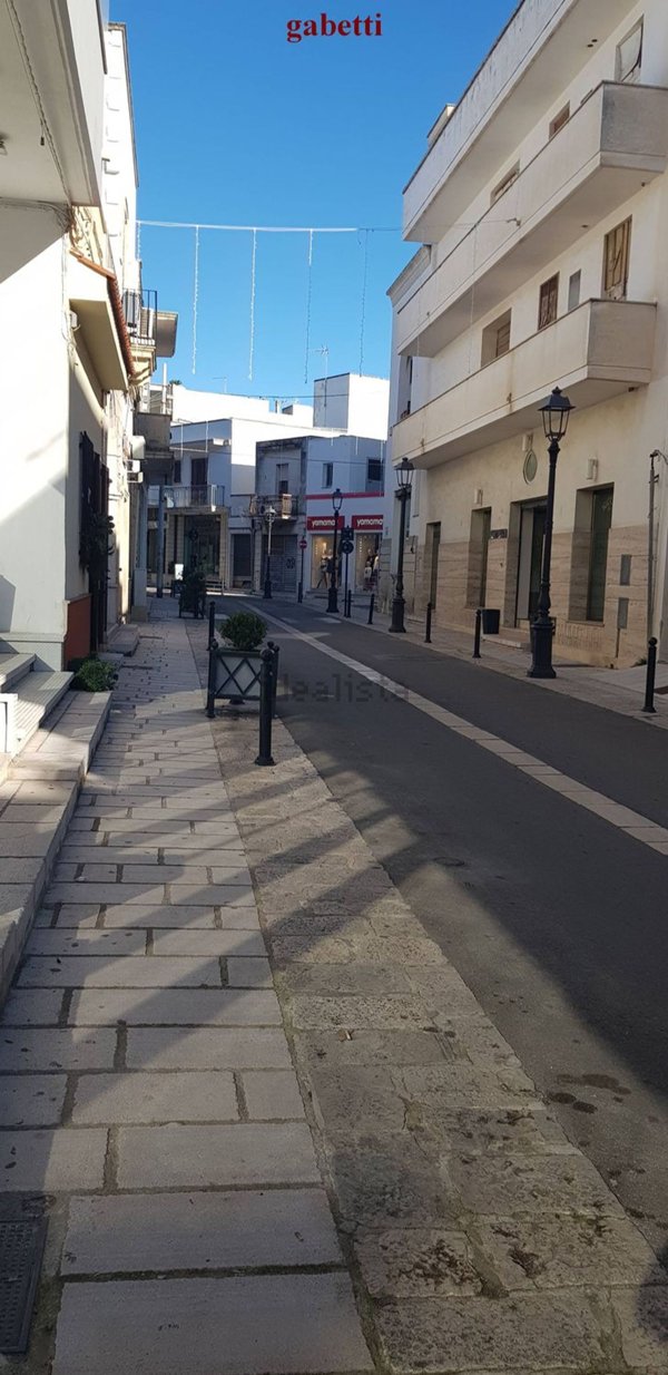 locale commerciale in affitto a Tricase