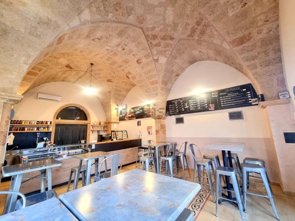 locale commerciale in affitto a Tricase