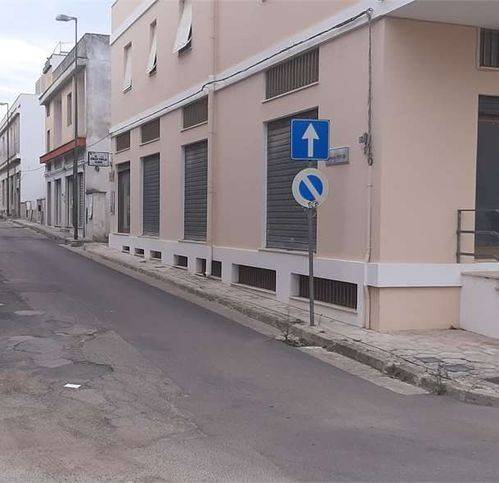 negozio in affitto a Tricase