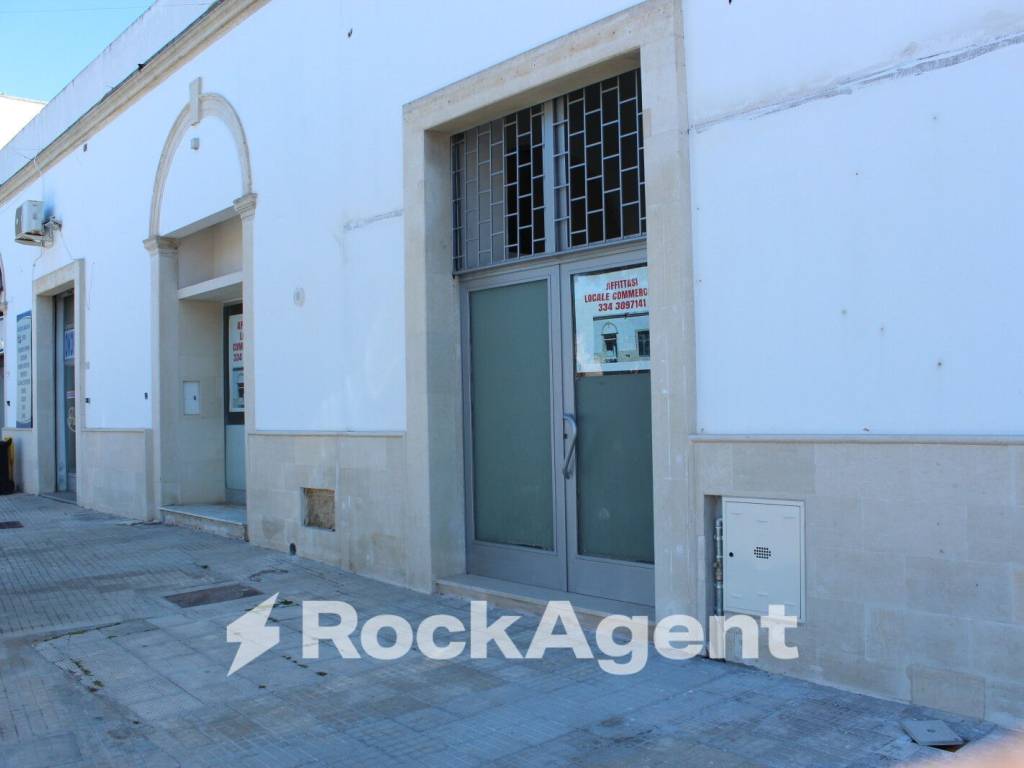 negozio in affitto ad Ugento
