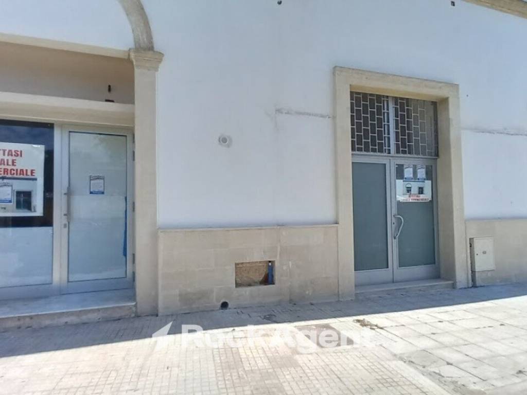 negozio in affitto ad Ugento