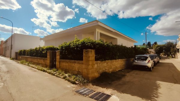 casa indipendente in affitto ad Ugento