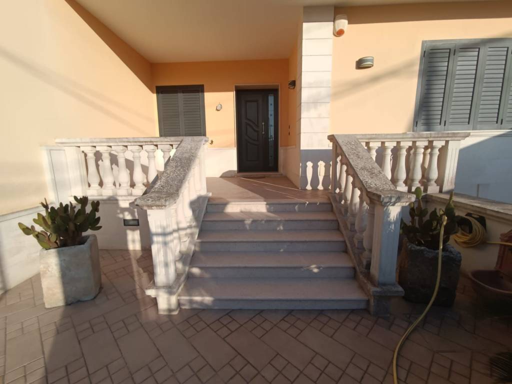 appartamento in affitto a Vernole in zona Vanze