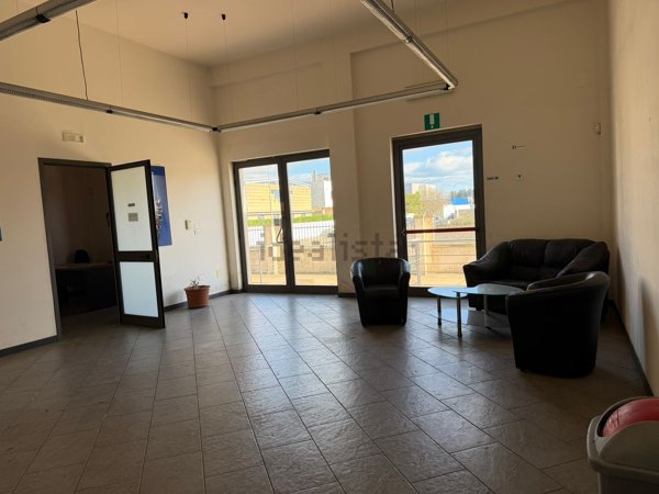 capannone in affitto a Zollino
