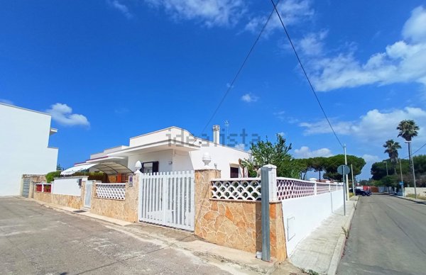 casa indipendente in affitto a Porto Cesareo in zona Torre Lapillo