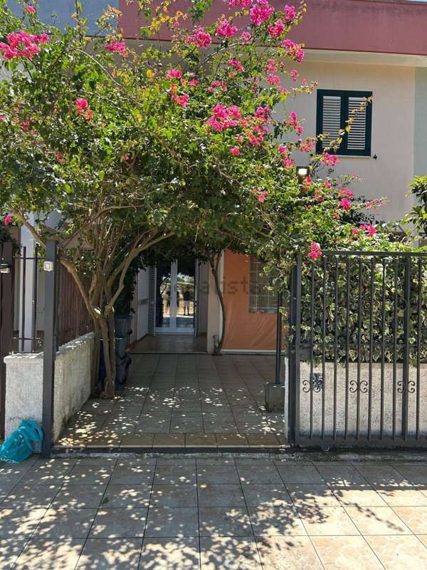 casa indipendente in affitto a Porto Cesareo