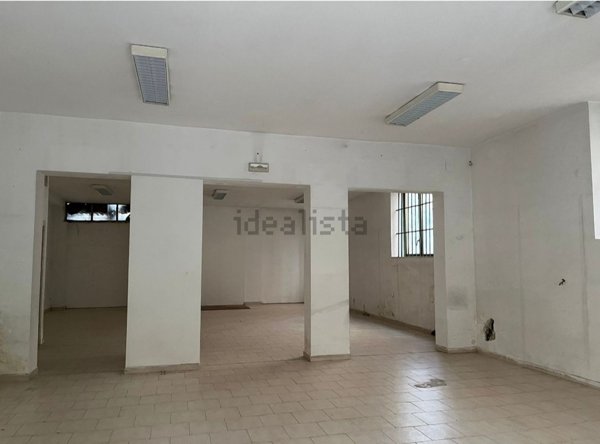 locale commerciale in affitto a Lauria