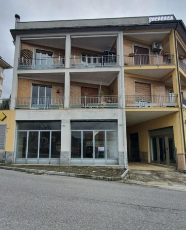 negozio in affitto a Lauria