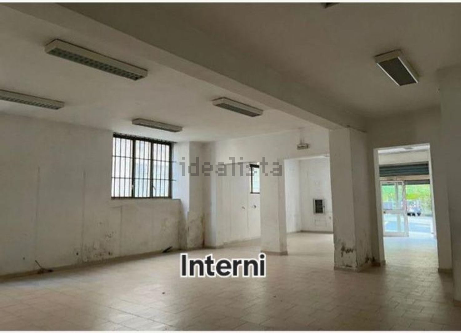 locale commerciale in affitto a Lauria