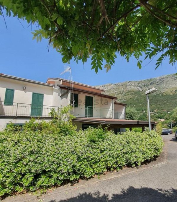 quadrivano in affitto a Maratea in zona Porto