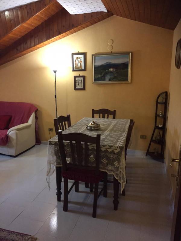 casa indipendente in affitto a Marsicovetere in zona Villa d'Agri
