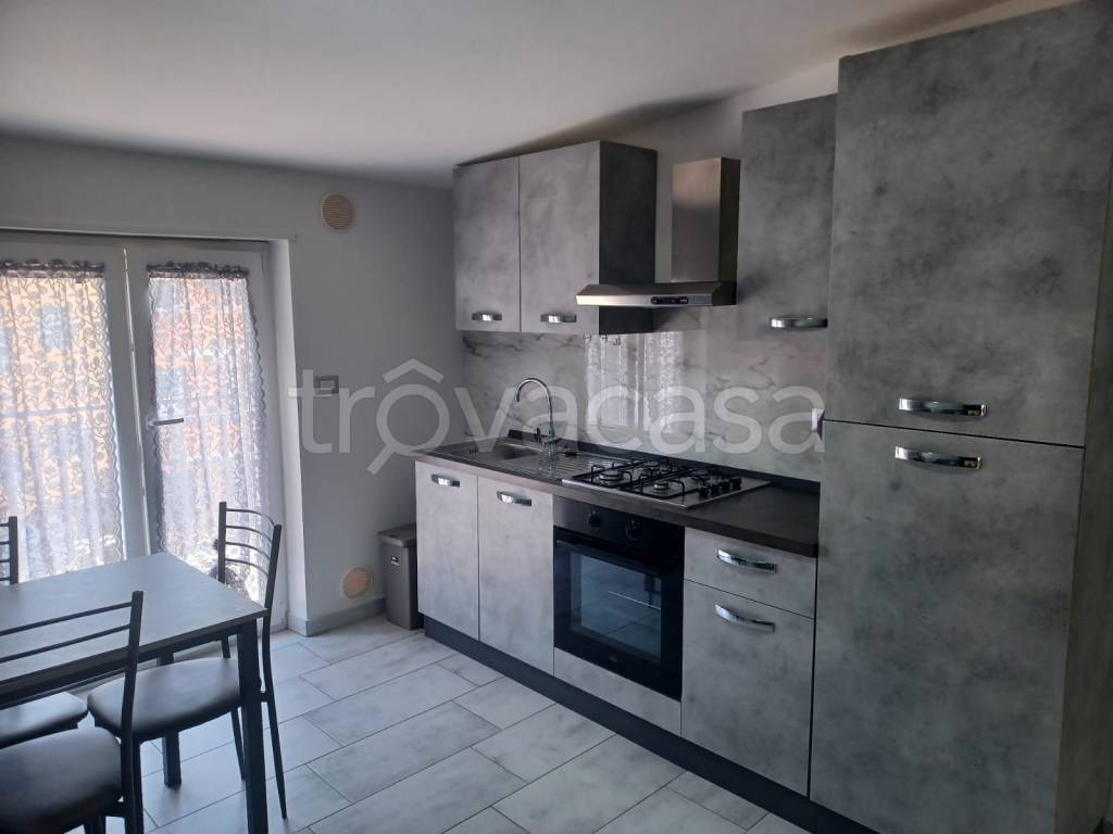 appartamento in affitto a Marsicovetere